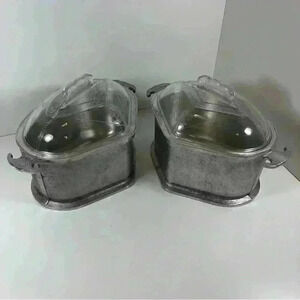 Set of 2  vintage 30s cast aluminum Guardian Service triangular casserole dishes